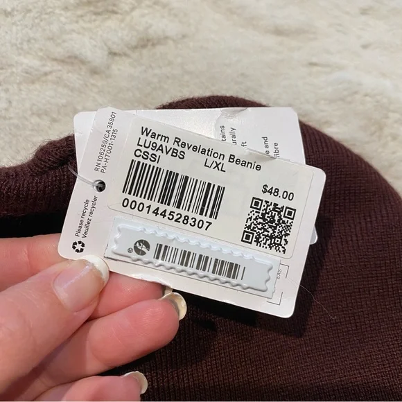 NWT(L/XL) Lululemon Warm Revelation Beanie Cassis Maroon Winter Hat Merino Wool - Picture 12 of 15